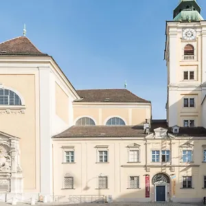 4* Vendégház Benediktushaus Im Schottenstift