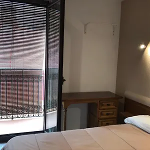 verificați disponibilitatea